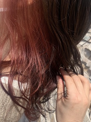 【西新駅近くの美容室リエット】インナーカラー☆ピンクのサムネイル